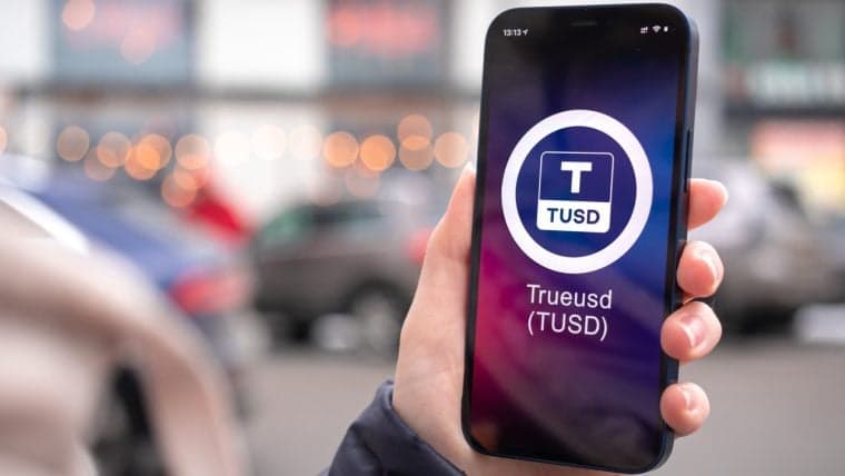 La Stabilità di TUSD Onda — Il Valore Fluttua Sotto il Peg di 1$ tra Turbolenze di Mercato e il Dominio di Binance