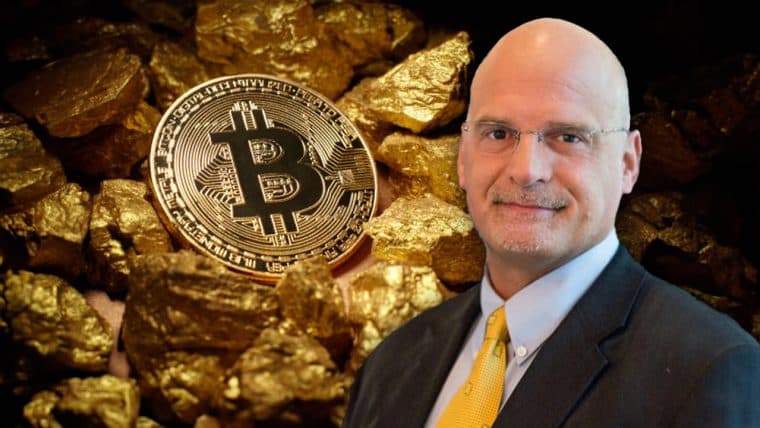 L'analista delle materie prime Mike McGlone dice che l'oro brilla più del Bitcoin mentre il rapporto cripto-metallo crolla dopo il 2021