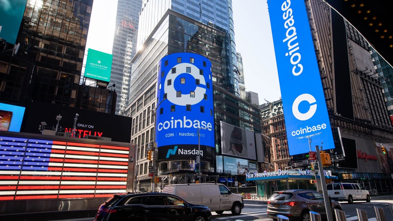 Coinbase vise à lever 1 milliard de dollars grâce à la vente d'obligations convertibles alors que les actions montent en flèche
