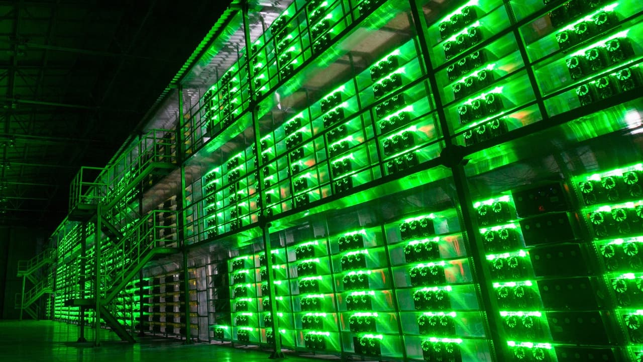 Bitcoin-Mining-Aktien legen vor Halbierung zu: Zweistellige Gewinne kennzeichnen Mittwochsrallye