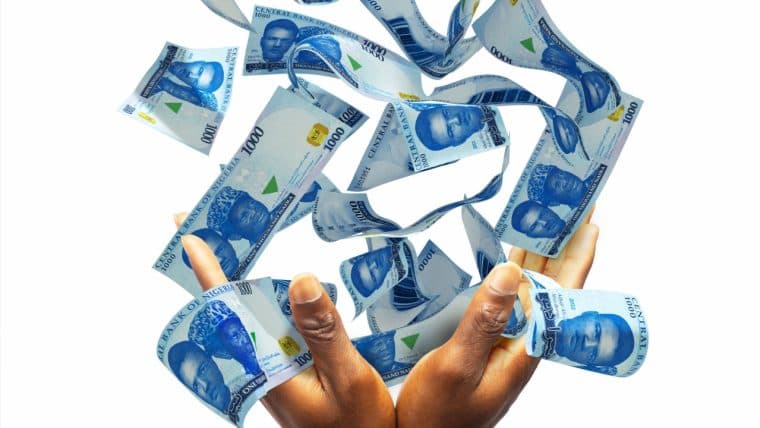 La celebridad de Instagram nigeriana podría enfrentar tiempo en prisión por "esparcir" la moneda nacional