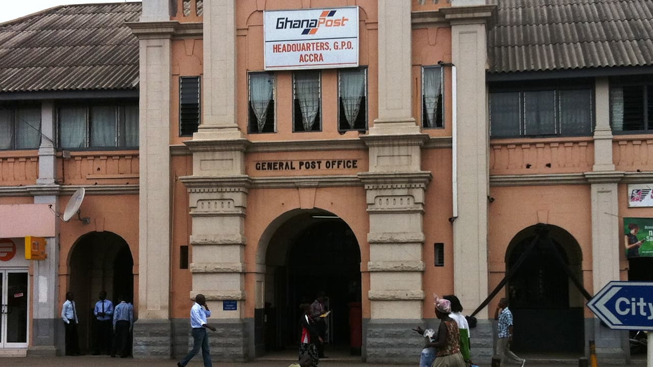 La Ghana Postal Company lancia il 'Crypto Stamp' per segnare l'ascesa di un tradizionale sovrano ghanese