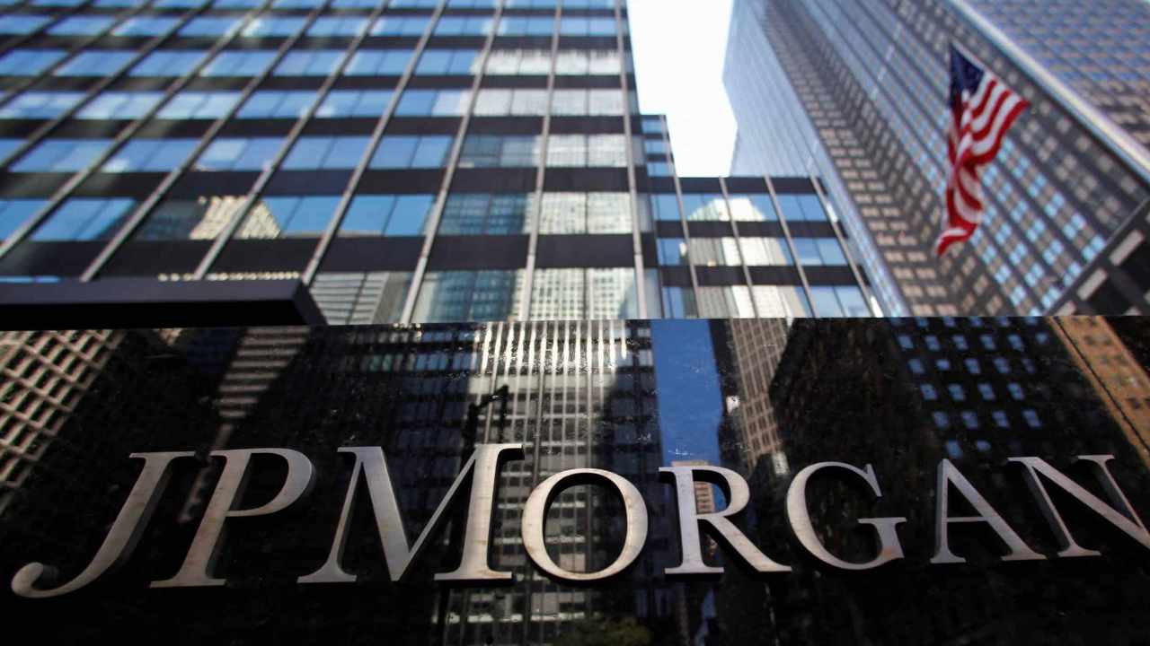 JPMorgan duda que la SEC apruebe ETFs de Solana u otras criptomonedas