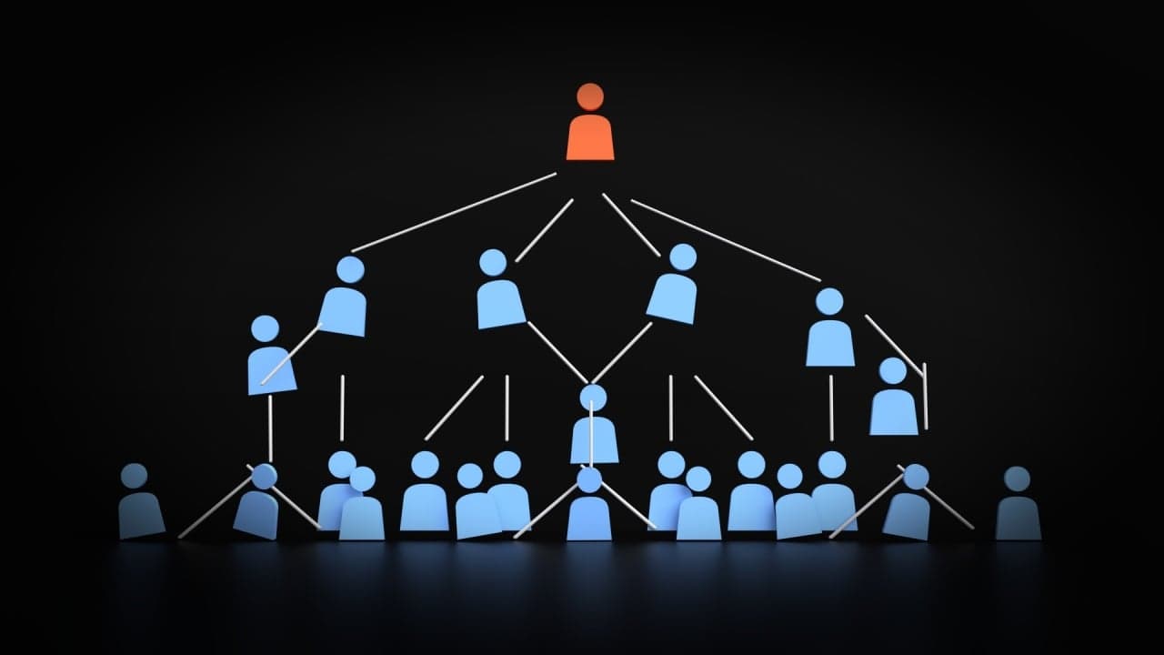 Il genio dello schema Ponzi di BTC ha un infarto, un analista prevede un prezzo di BTC a $300K, e altro ancora — Riepilogo della settimana