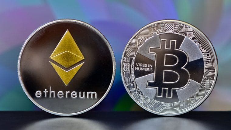 Инвесторы вывели почти $11 млрд в BTC и ETH с крупных бирж за 30 дней