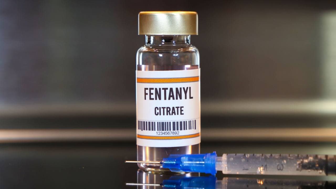 Elizabeth Warren: Le Criptovalute Predominanti nel Commercio Globale di Fentanyl nell'Ultimo Decennio