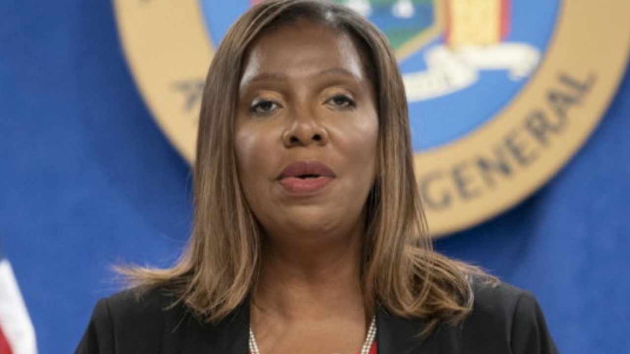 New York interviene contro gli schemi piramidali di criptovalute che prendono di mira gli immigrati