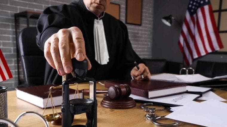 La SEC demande au tribunal d'annuler la citation à comparaître de Coinbase dans un conflit juridique sur la réglementation des cryptomonnaies