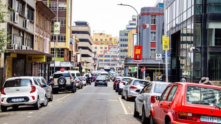 Il regolatore sudafricano indaga su 30 casi di attività cripto senza licenza