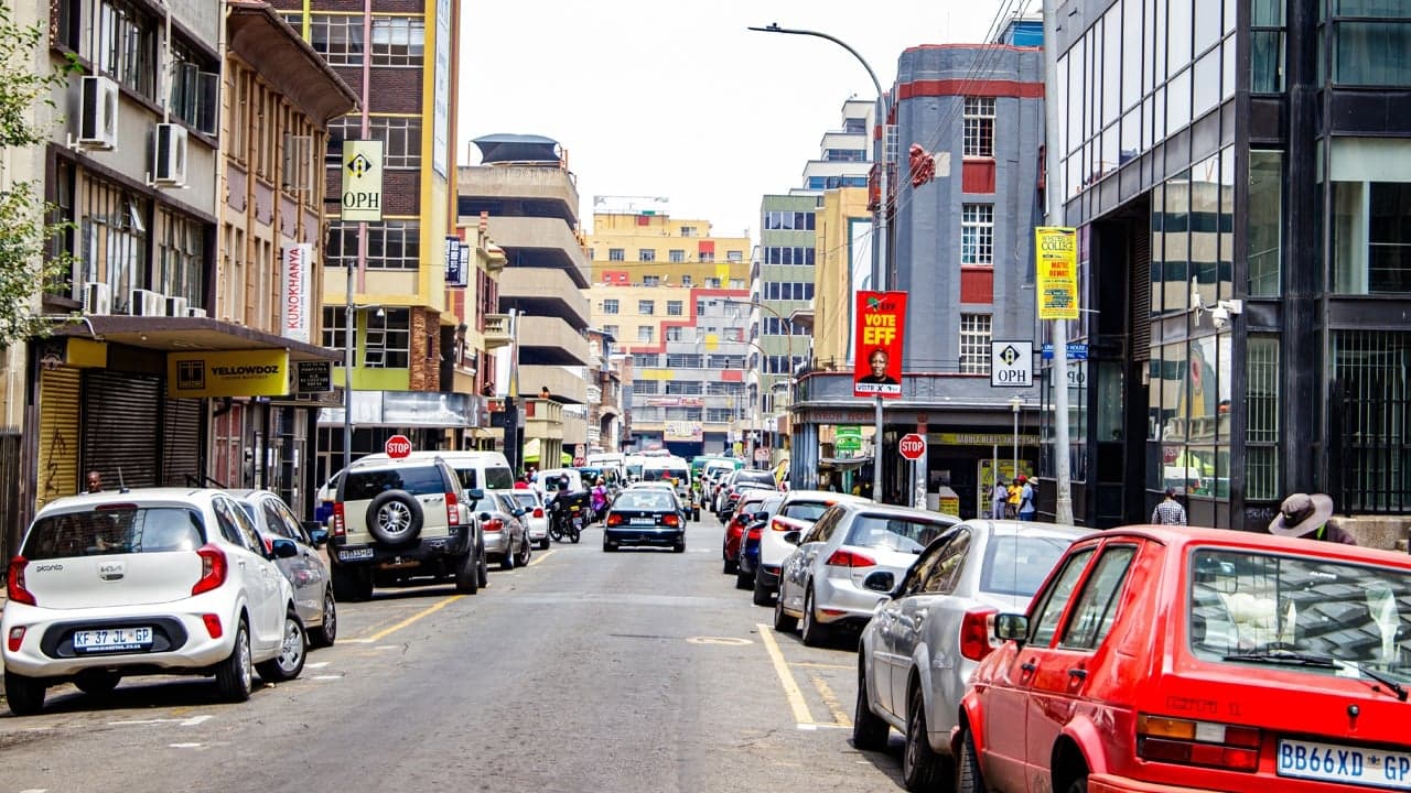 Il regolatore sudafricano indaga su 30 casi di attività cripto senza licenza