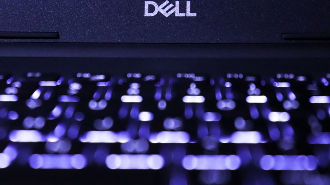 Il miliardario della tecnologia Michael Dell definisce Bitcoin affascinante