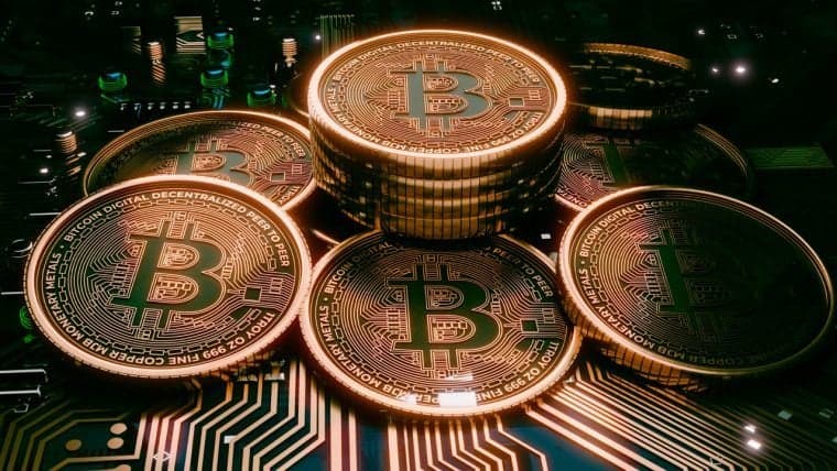 Il regno di Bitcoin rimane incontrastato: la stagione delle Altcoin continua a svanire nell'oscurità