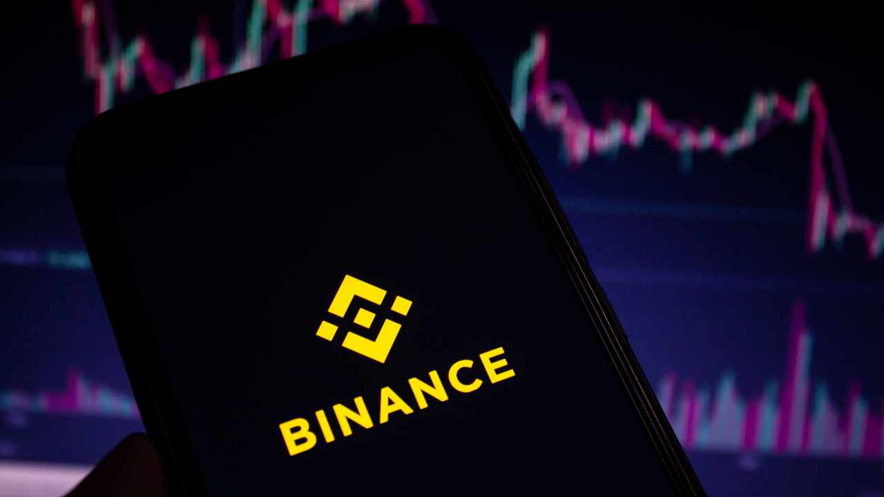 Binance pour convertir les cryptos retirées en USDC — Conseille aux utilisateurs de retirer les jetons concernés avant la date limite