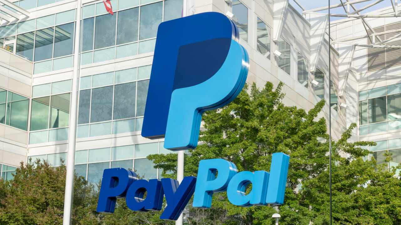 Crypto.com Adiciona Paypal como Opção de Pagamento nos EUA para Compras de Criptomoeda
