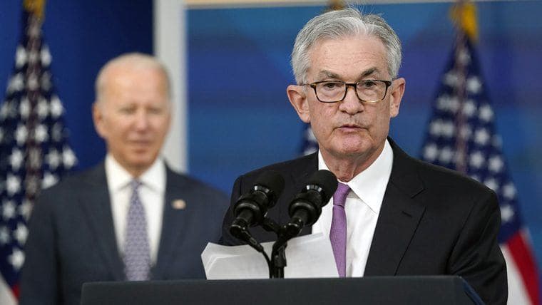 Domande di un articolo accademico sull'indipendenza della Federal Reserve e rivela legami politici