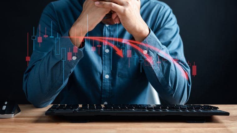 El ex asesor de la Fed sugiere que EE. UU. ya está en recesión mientras Airbnb advierte sobre la desaceleración económica