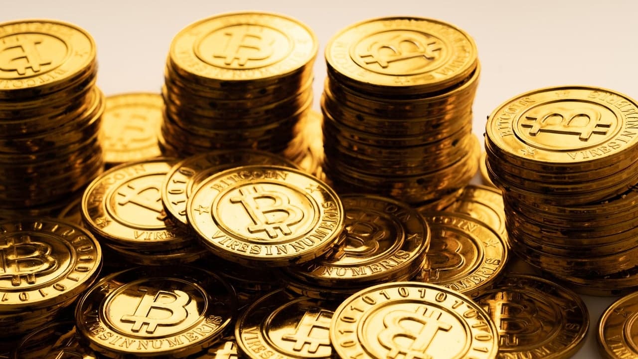 <!DOCTYPE html>
<html>
<head>
    <title>ETFs de Bitcoin Acumulam 1 Milhão de BTC – Um Novo Líder Emerge</title>
</head>
<body>
    <h1>ETFs de Bitcoin Acumulam 1 Milhão de BTC – Um Novo Líder Emerge</h1>
</body>
</html>