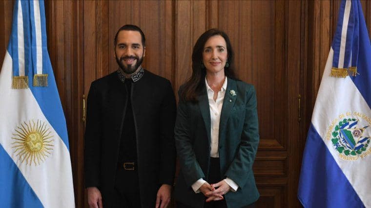 Bukele berät die argentinische Vizepräsidentin über Bitcoin und Vulkan-Anleihen