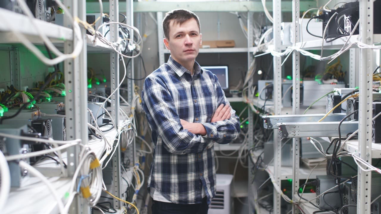 Northern Data Considera Vender Unidade de Mineração de Cripto para Financiar Empreendimento de IA