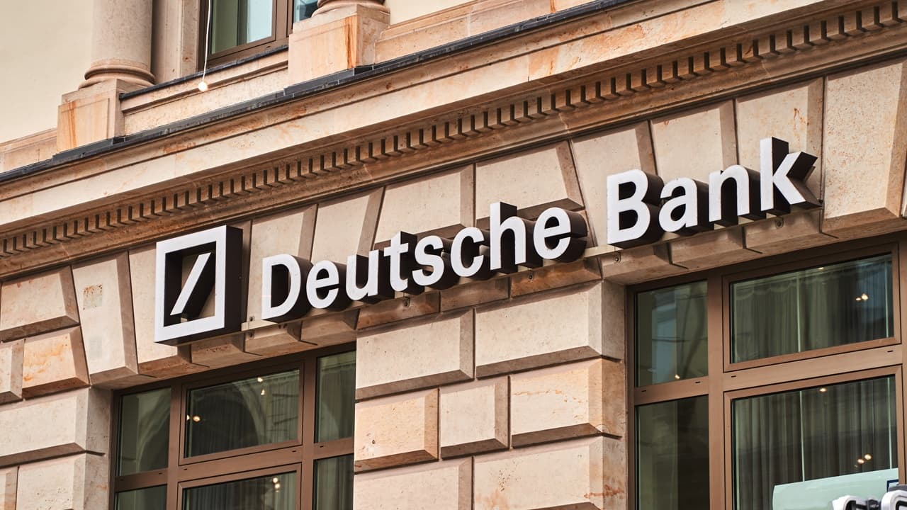 Deutsche Bank's Taruhan AI: Kemitraan Dengan Aleph Alpha Diharapkan Meningkatkan Inovasi