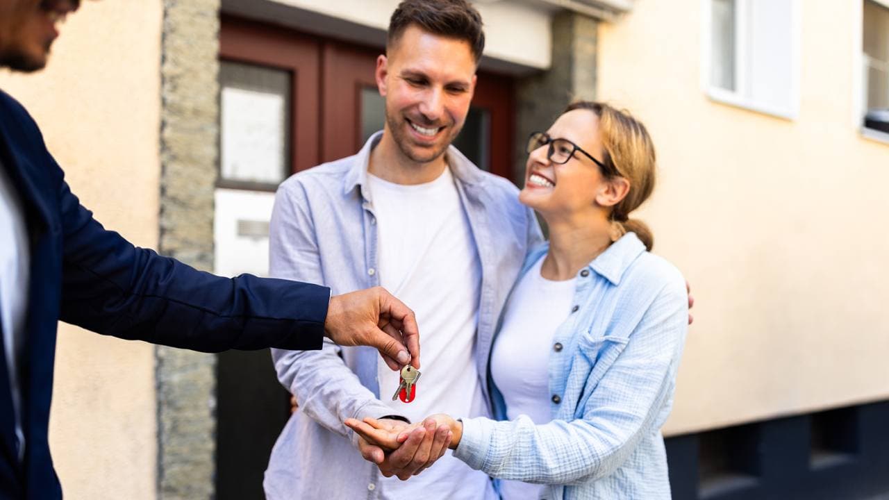 De Centavos a Propriedades: A História Não Contada do Impacto das Criptomoedas na Propriedade de Imóveis