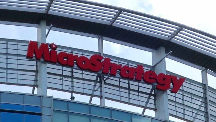 Microstrategy ने 55,500 बिटकॉइन पर $5.4B खर्च किए, विशाल 386,700 BTC संग्रह को मजबूत किया।