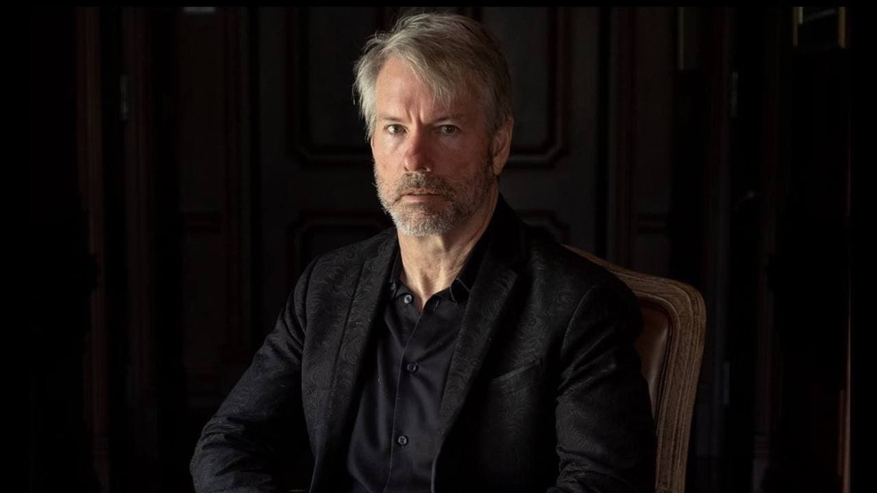 Microstrategy, Bitcoin varlıklarını genişletmek için $3B borç teklifini tamamladı; Hisseler %16 düştü