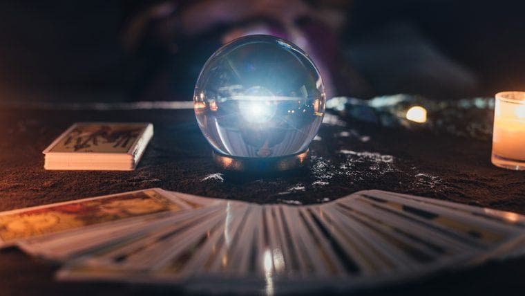 Può BTC raggiungere sei cifre? Esplorando le previsioni di Bitcoin a $100K con le intuizioni di Kalshi e Polymarket