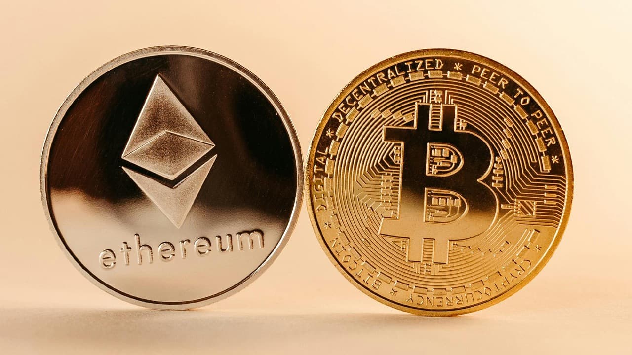 ビットコインが$100Kゾーンを再び獲得、イーサリアムが$4Kを超える