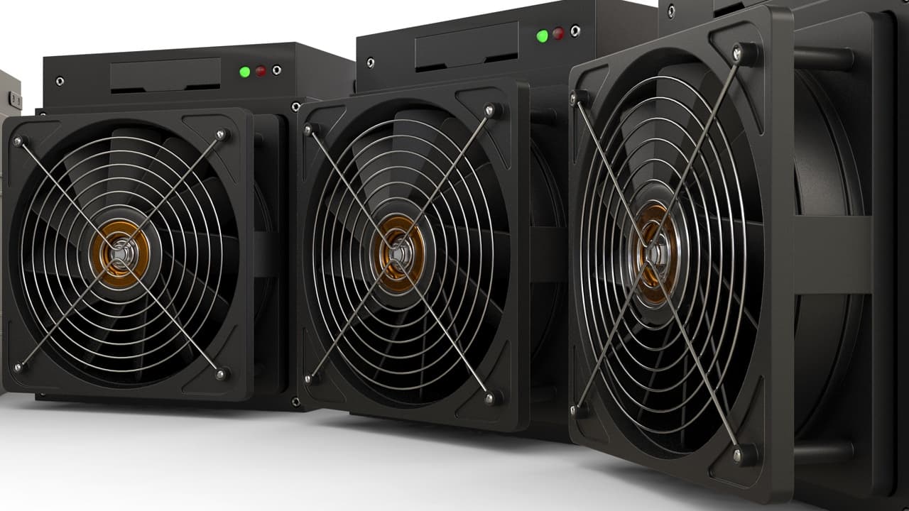 <الscript>Bitcoin Miner Foundry Cuts Jobs, Focuses on Core Business</الscript>