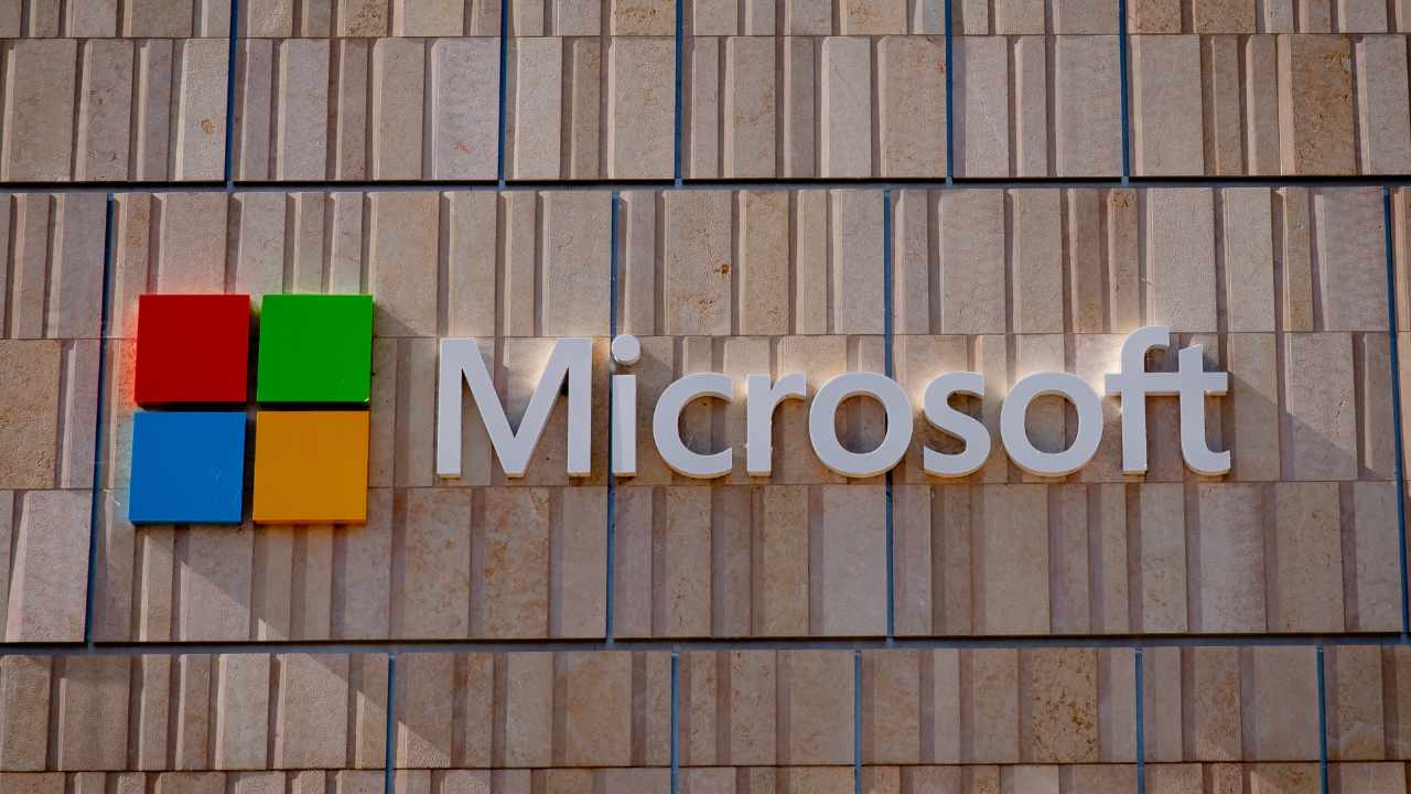 Microsoft, 비트코인 준비금에 반대 투표: 마이클 세일러의 주장은 설득에 실패