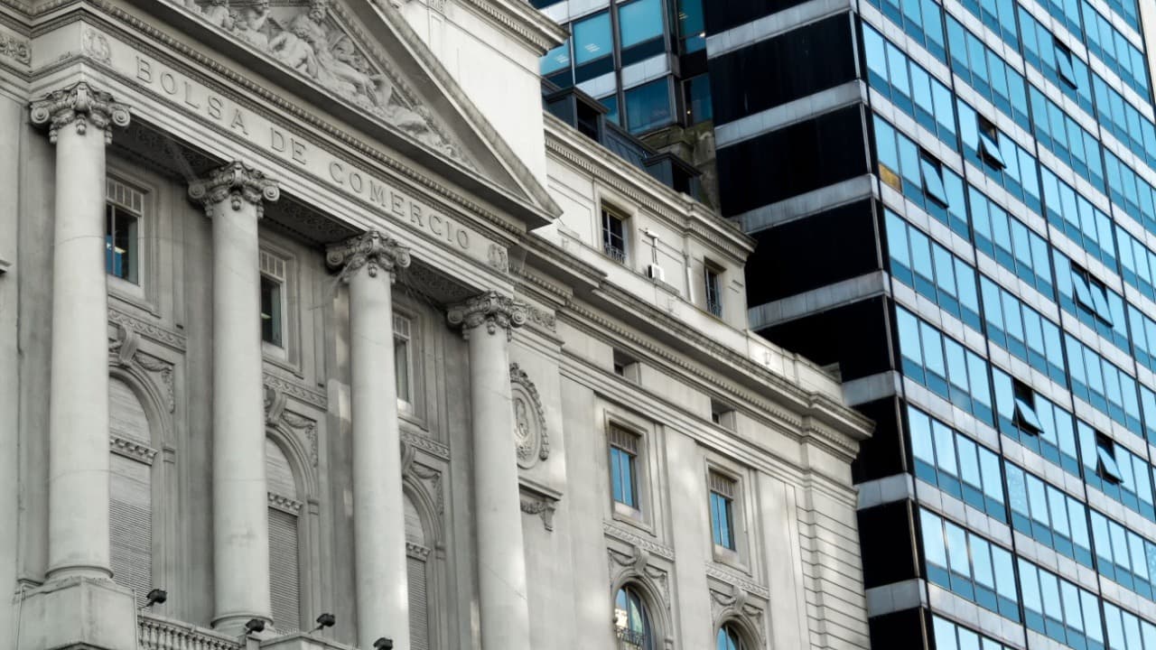 Argentina abre oportunidades de inversión en ETF de criptomonedas extranjeras