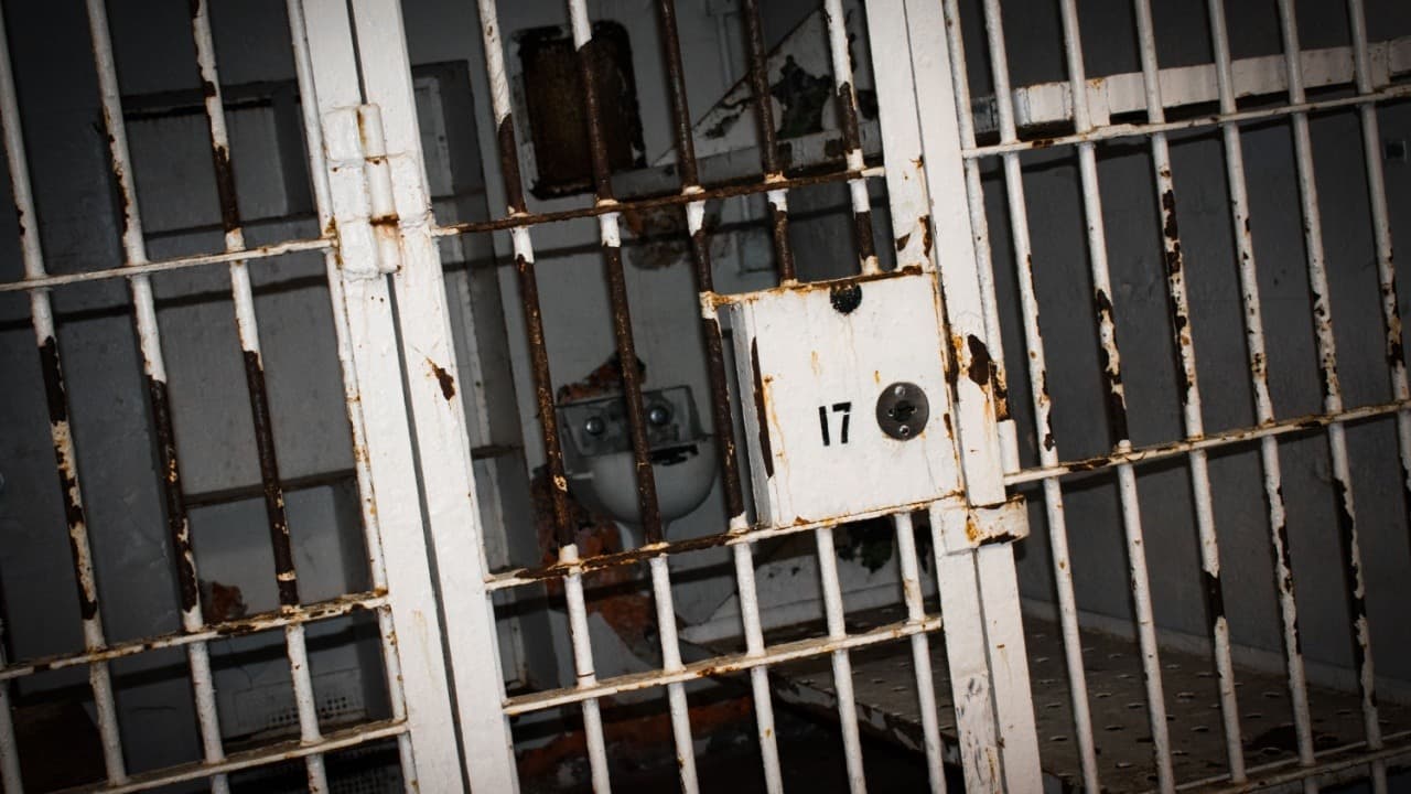 비트코인 백만장자 감옥행: 400만 달러 이익 은닉의 대가