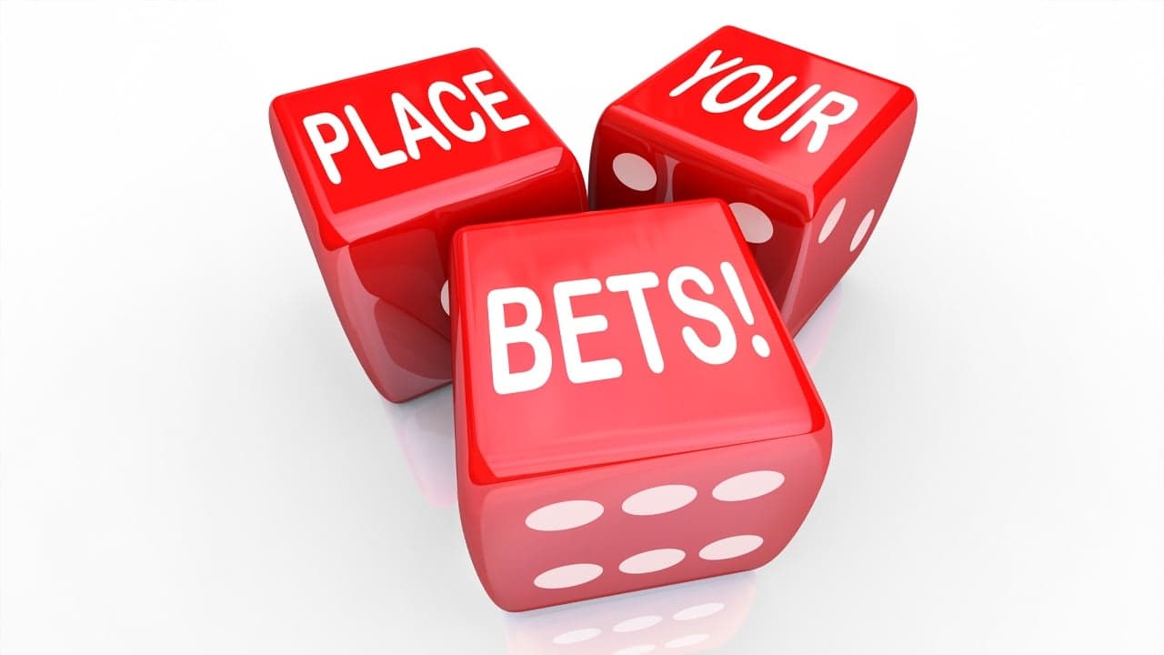 2025 के लिए उच्च-दांव दांव: एक डॉजकॉइन ईटीएफ, फेड दर कटौती, सुपर बाउल महिमा, और अधिक दांव पर