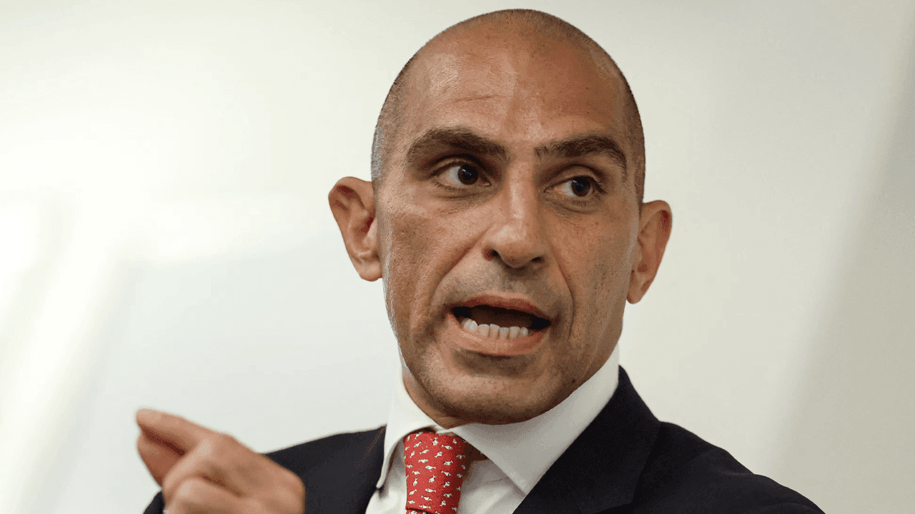 رئيس CFTC روستين بهنام يستقيل وسط هجرة جماعية مضادة للعملات الرقمية