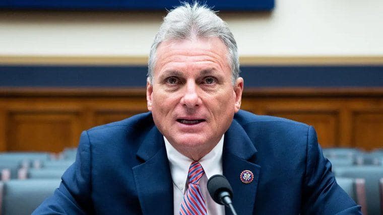 IRS Hedefte: Temsilci Buddy Carter'ın Daha Adil Bir Amerika İçin Vizyonu