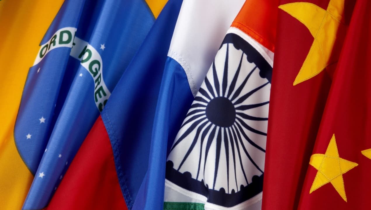 ¿Planes de Moneda de BRICS? Rusia Dice que Primero Viene la Inversión