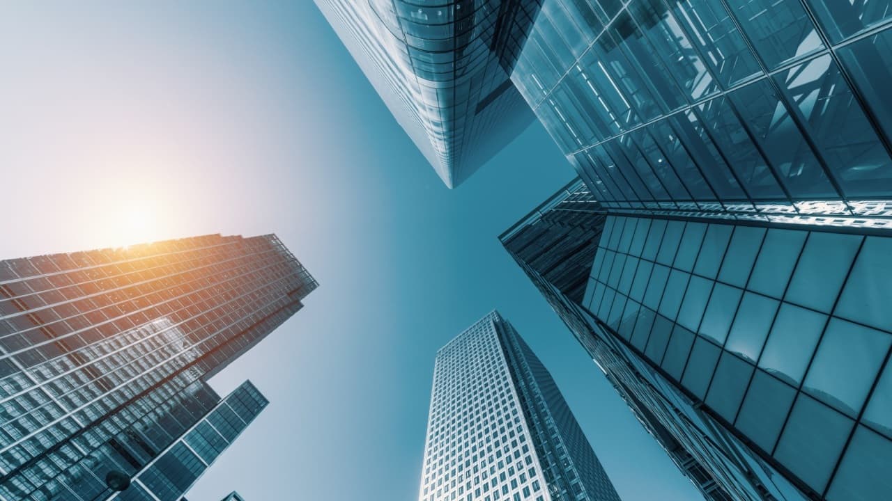 테더, 엘살바도르에서 70층 마천루 건설 논의: '미래의 나라'