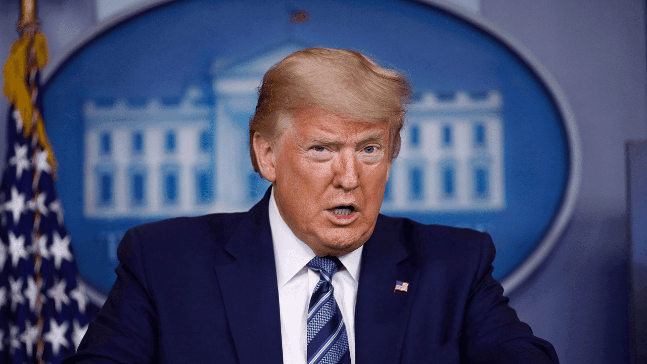 트럼프, EU 수입품에 25% 관세 부과 발표, 비트코인 $84K 아래로 하락