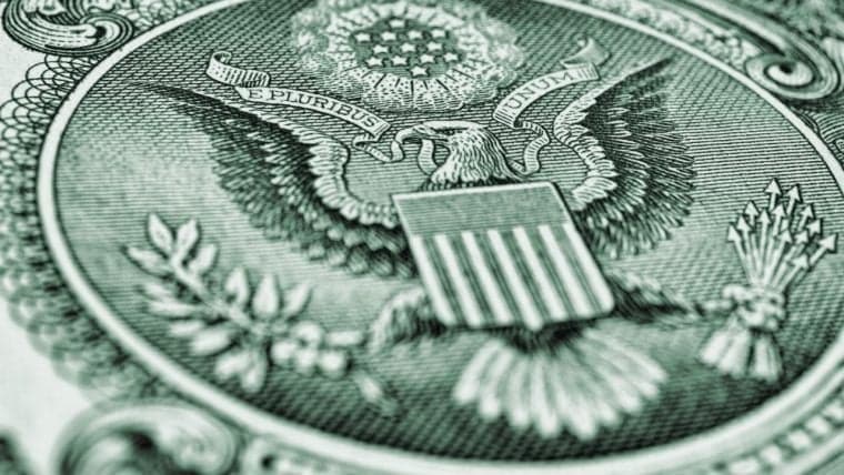 La poussée réglementaire 'anti-américaine' sur les stablecoins suscite l'indignation parmi les leaders de l'industrie crypto