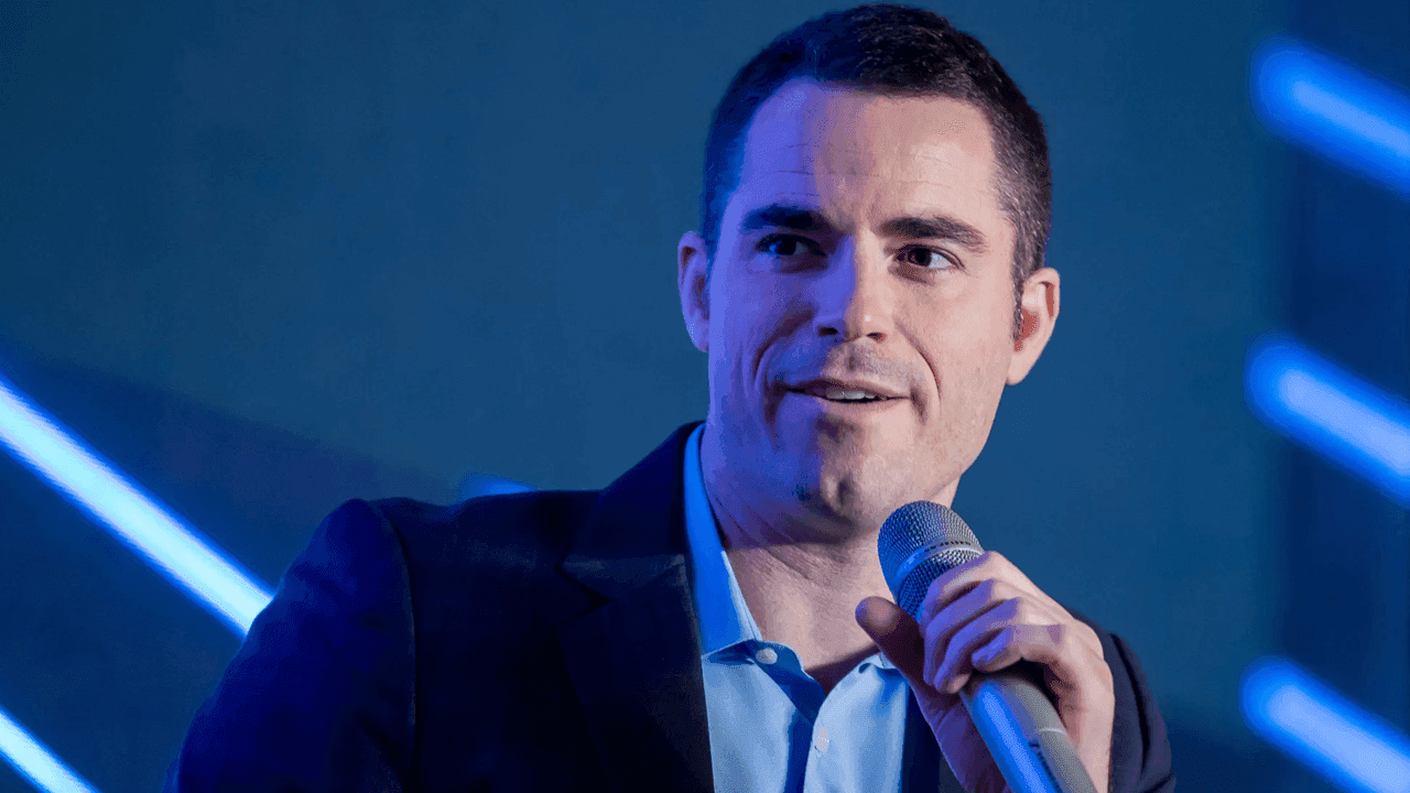 Voci Globali Difendono Roger Ver, Citando la Sua Filantropia Impattante