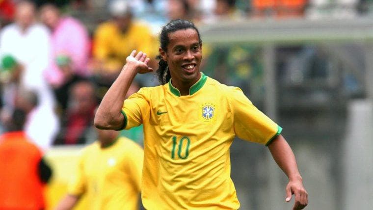 Brezilyalı Futbol Efsanesi Ronaldinho STAR10 Token'ı Başlattı