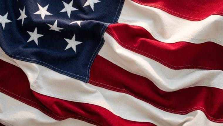 美国参议员推动比特币法案以应对债务和美元贬值——敦促全国“买，宝贝，买”