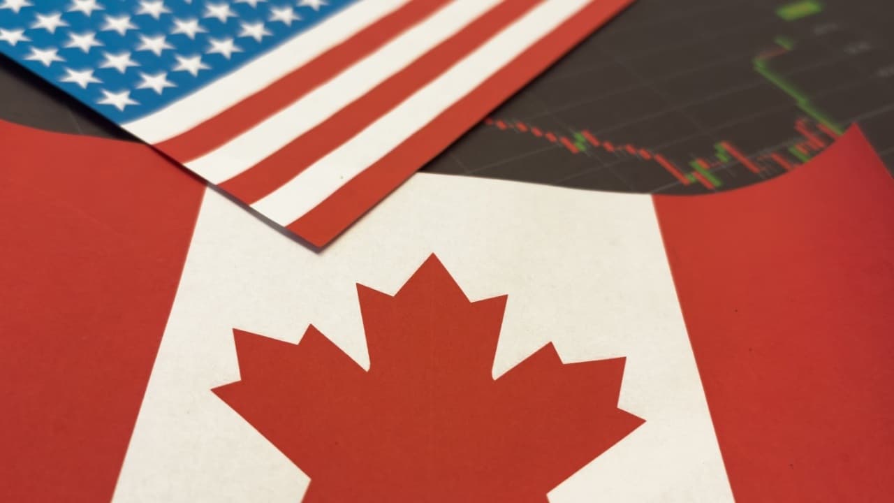 Comércio Livre de Tarifas de Trump, Encerramento do Processo XRP, e Mais — Resumo da Semana