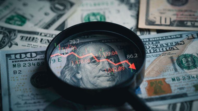 Trump Ammette Ostacoli Economici, Dolore a Breve Termine in Vista