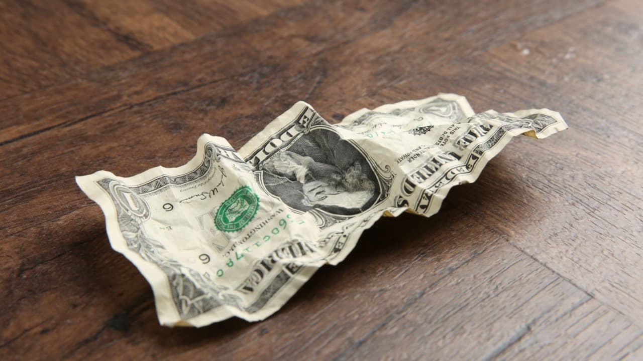 Trumps politikk truer USAs dollardominans, advarer økonomiprofessor