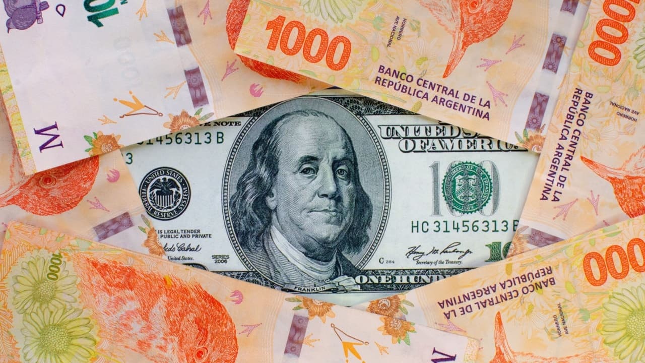 Latam Insights Encore: Argentina's Libertarian Lion's Future Depends on His Greenback Gambit