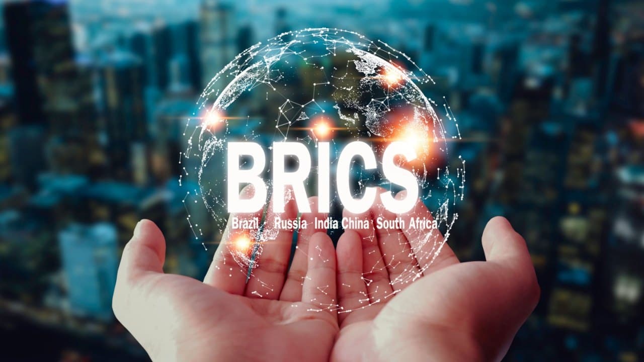 Russia Expects BRICS Payment Network to Go Global—SWIFT's Monopoly Under Threat