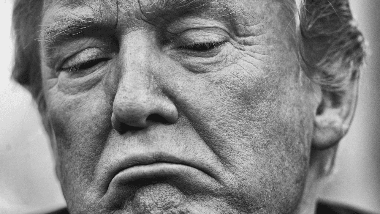 TRUMP and MELANIA Meme Coins Surge After DC Dinner Offer to Top Holders