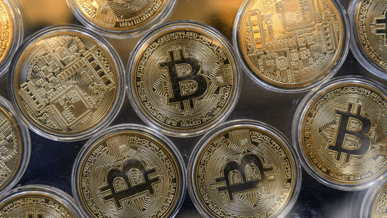 Fidelity Reports Record Bitcoin Exchange Withdrawals Amid Institutional Accumulation